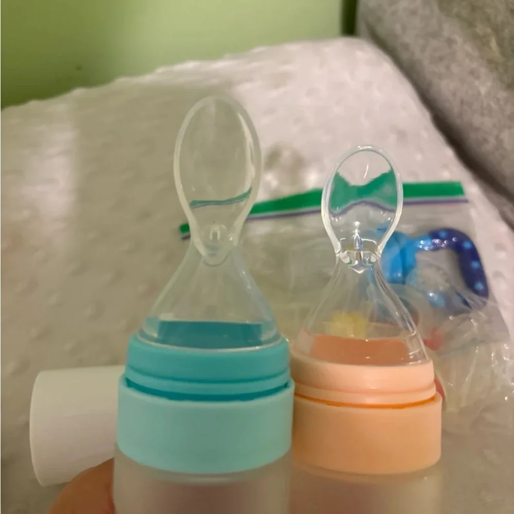 ⭐️ 2/$10 - NWOT Infant feeding bundle
